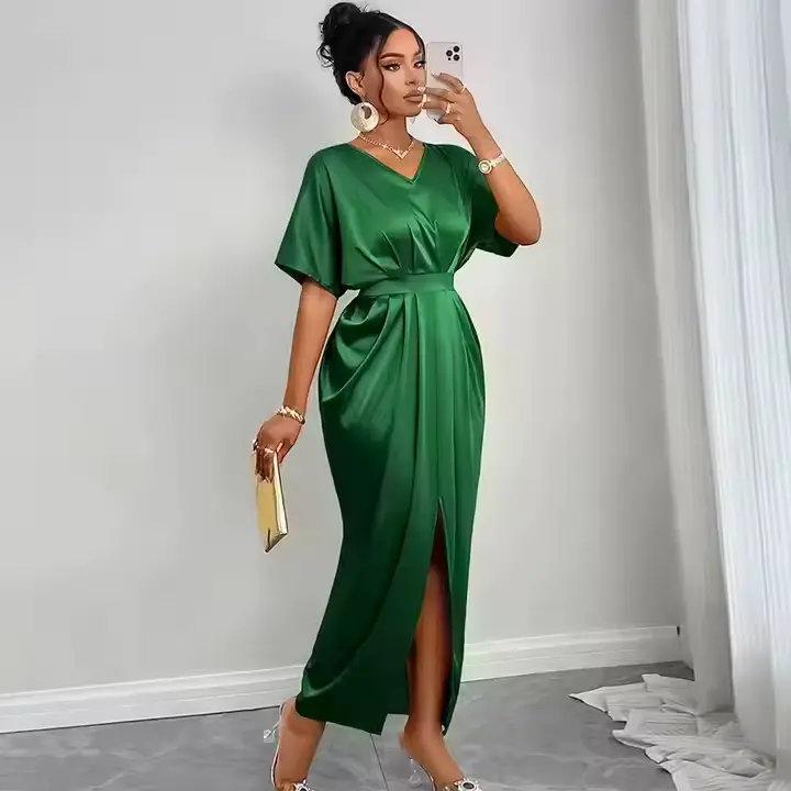 Robe longue élégante en satin pour femme4.webp