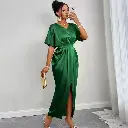 Robe longue élégante en satin pour femme4.webp