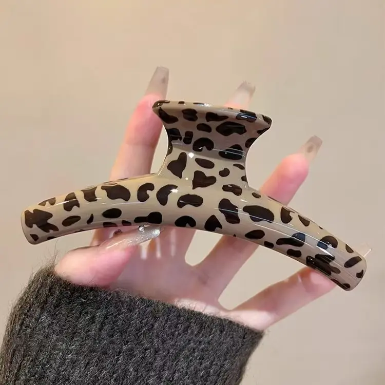 Ensemble de 4 Barrettes à Imprimé Léopard Chic2.webp