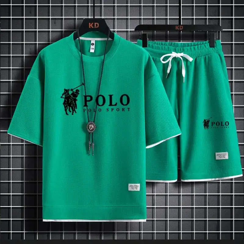 À l'été 2025, un ensemble deux pièces de T-shirts à manches courtes et shorts de sport pour hommes3.webp