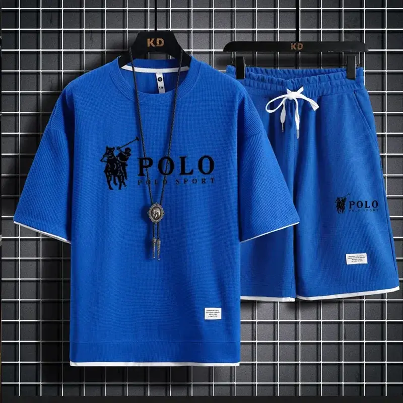 À l'été 2025, un ensemble deux pièces de T-shirts à manches courtes et shorts de sport pour hommes4.webp