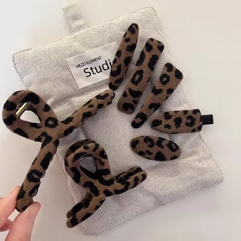 Ensemble de Barrettes à Imprimé Léopard Chic en Tissu Velours