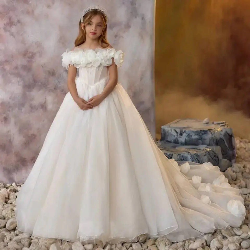 Robes de Première Communion, Demoiselle d'honneur