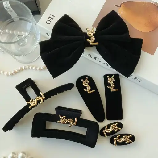 Ensemble de 7 pinces à cheveux et barrettes YSL
